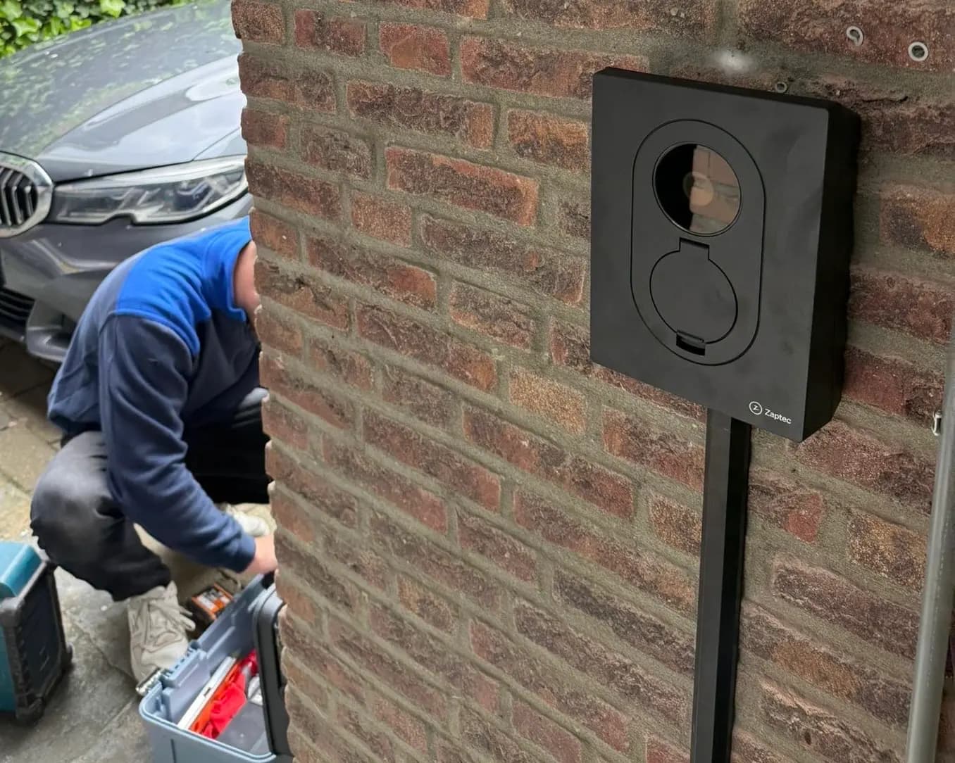 Laadpalen in Velp geplaatst door Houvolt