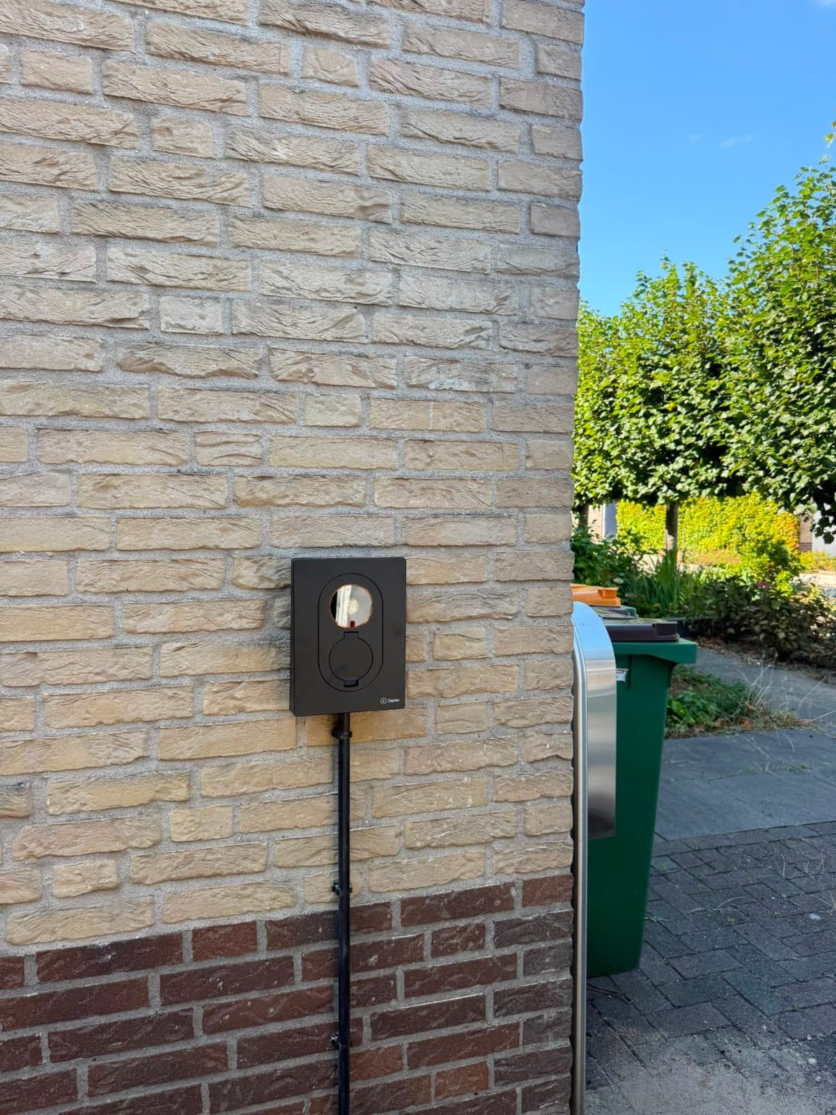 Laadpalen in Ede geplaatst door Houvolt